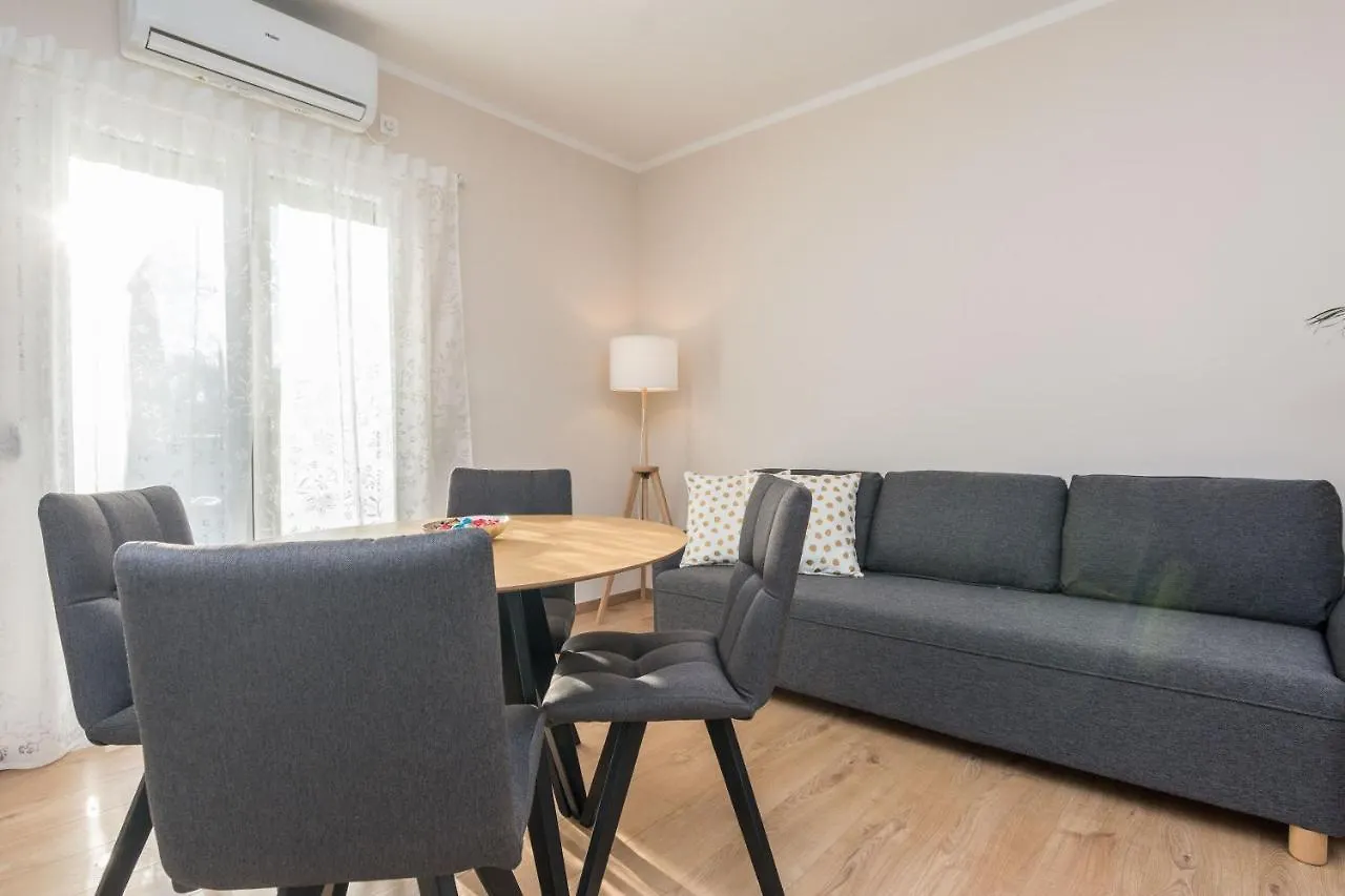 Apartments Star - Free Private Parking Zadar 0*,